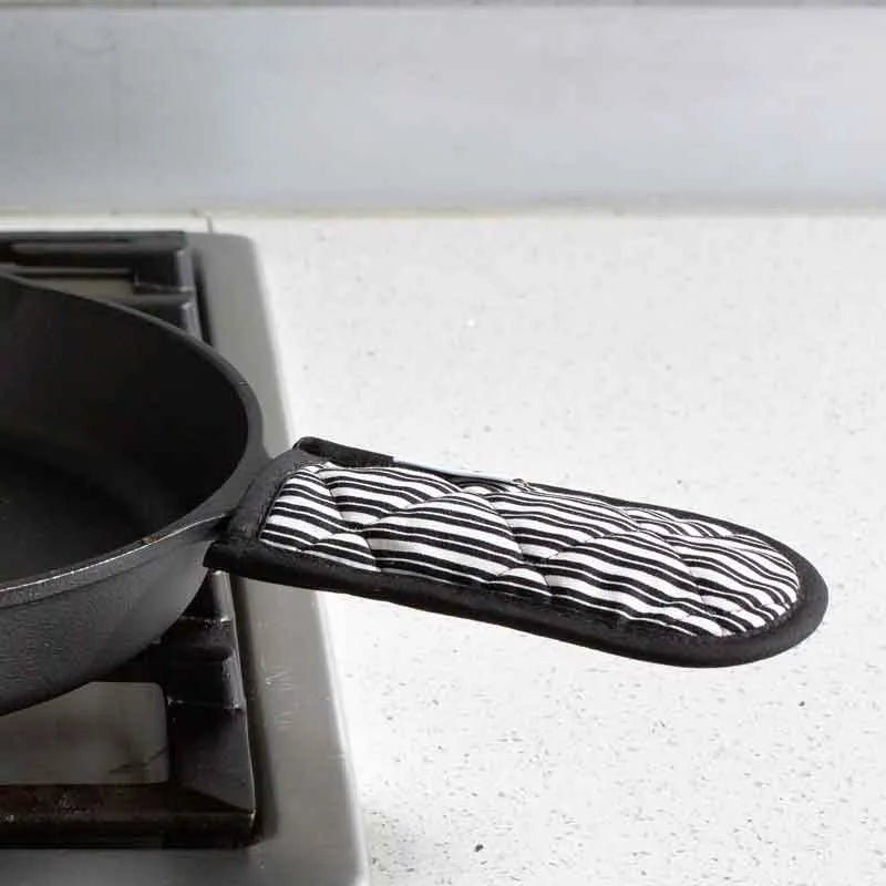 Patterned Hot Handle Holders